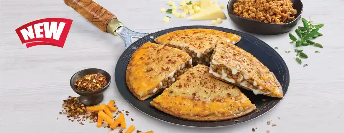 Dominos Chicken Keema Paratha Pizza