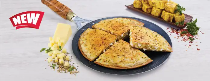 paneer-paratha-pizza